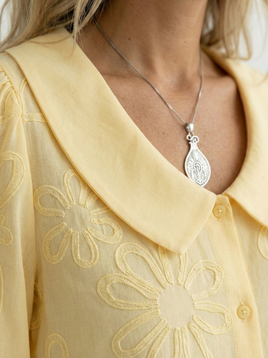 Women’s Vintage Peter Pan Collar Embroidered Floral Shirt