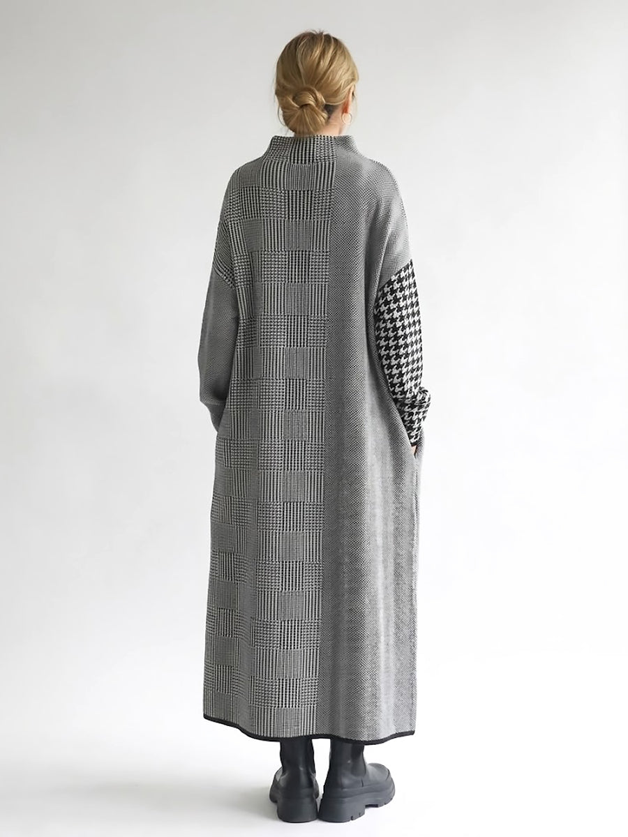 Loose-fit long-line houndstooth knit dress